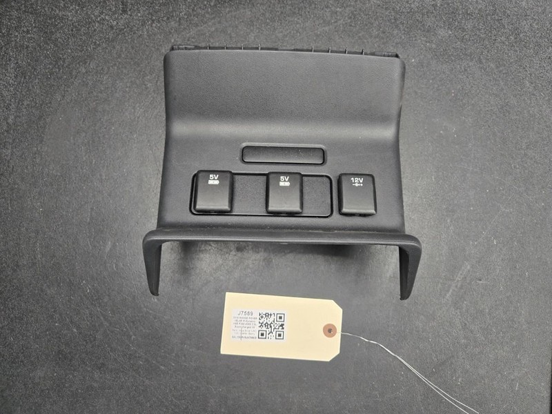 Center Console Rear Cover w/ Power Outlets Set 2018 Range Rover Velar 2019-2022