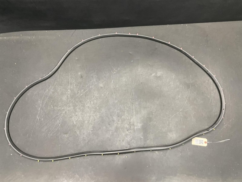 Front Left Door Weatherstrip 2020 GMC Acadia 84684671 2017 2018 2019 2021 - 2023