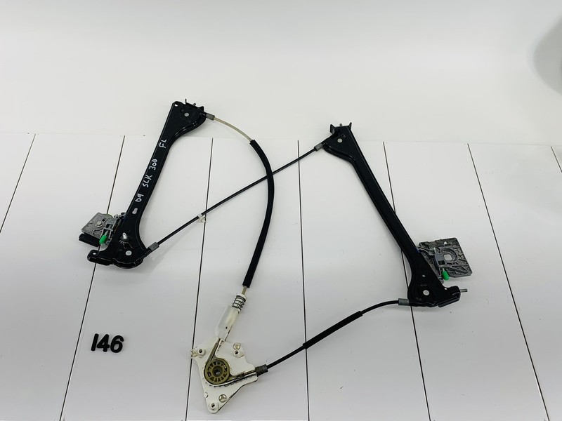 09-11 MERCEDES BENZ SLK300 FRONT LEFT DRIVER SIDE DOOR WINDOW REGULATOR OEM