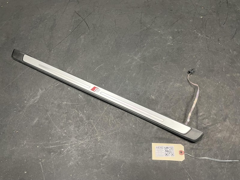 Front Right Door Sill Scuff Plate Insert 2019 Audi S5 Coupe 8W6947418A9B9 18-23