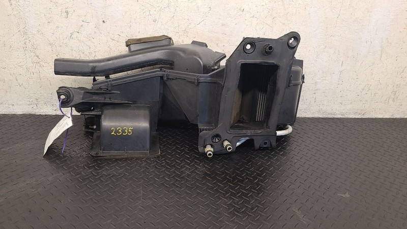 00-03 Ford Excursion Front Heater Core W/ Housing Assembly OEM F81Z-18476-AA