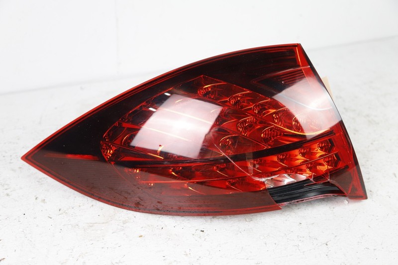 12-14 Porsche Cayenne 958 GTS Left Side Outer Taillight Tail Lamp OEM (cracked)