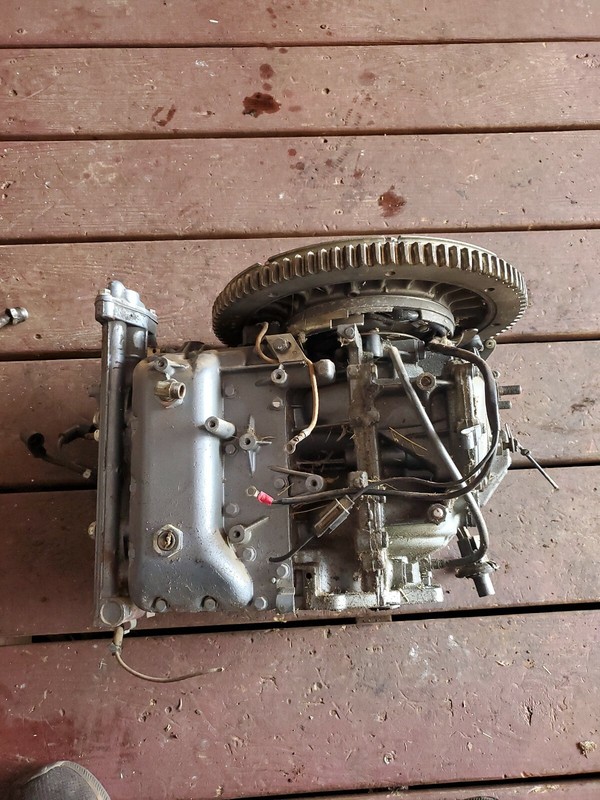 1962 - 1970  Johnson evinrude power head Outboard Electramatic 40HP low compress