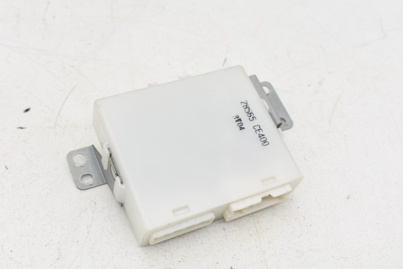 2004 Nissan 350Z Front Right Power Seat Control Module Assembly OEM KW57