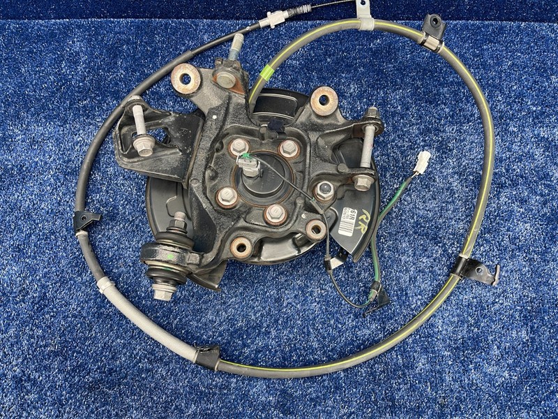 2013–2015 Lexus RX350 Rear Right Knuckle Hub Assembly OEM 89544-0E030