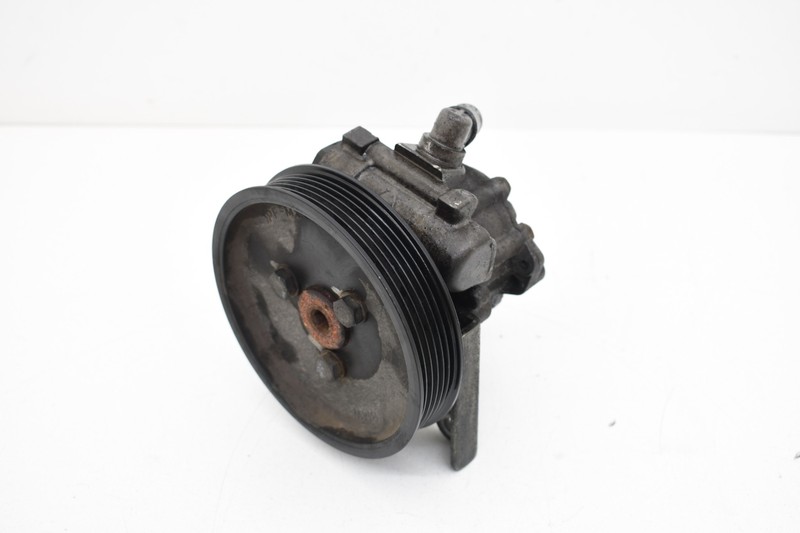 2002 BMW Z3 2.5L M54 POWER STEERING PUMP WITH PULLEY OEM KW52