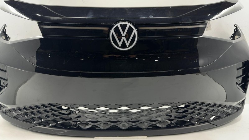 2023-24 VW ID4 EV Front Bumper Cover Assembly Black Park Sensor Gouge Scratch