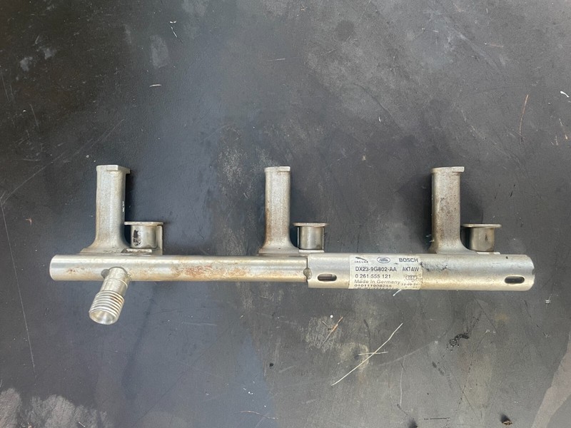 10-20 JAGUAR XF F TYPE XJ XK F PACE LR4 ROVER OEM 3.0 LH LEFT FUEL INJECTOR RAIL