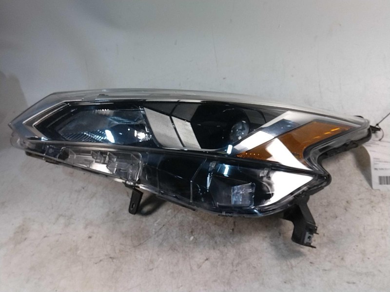 2020 Nissan Altima Left Headlight Assembly Black OEM 671134 LITE ROCK CHIPS