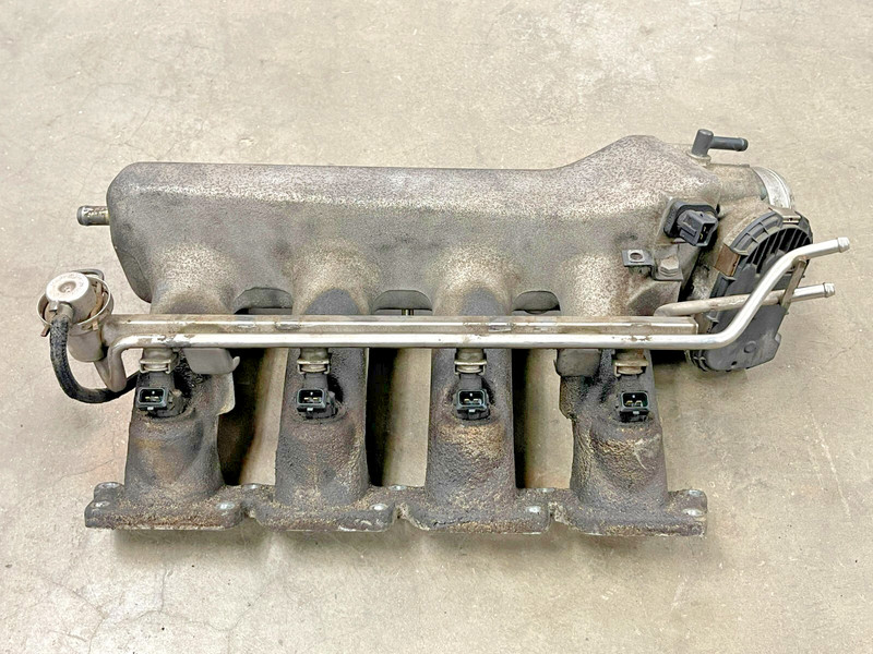 ⭐2000-2006 AUDI TT INTAKE MANIFOLD W/ THROTTLE BODY OEM LOT2305