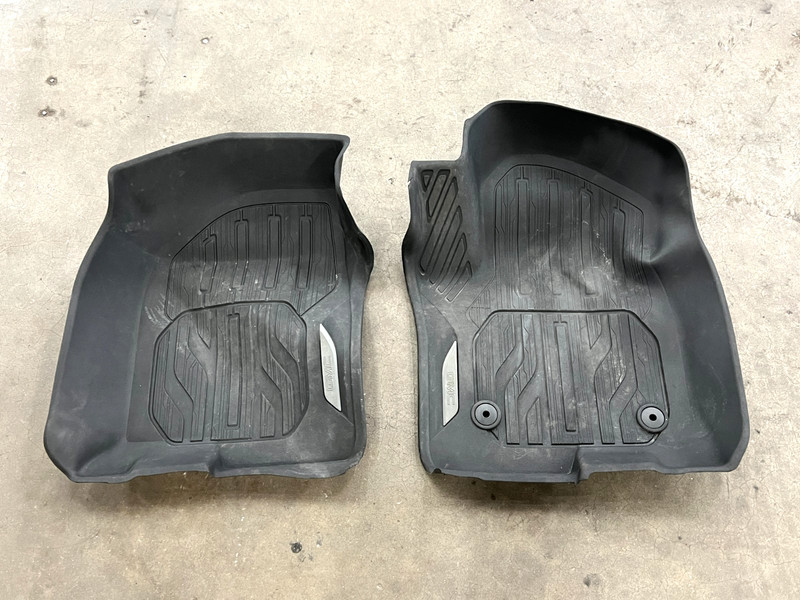 ⭐2020-2025 GMC SIERRA 2500HD FRONT RIGHT & LEFT RUBBER FLOOR MAT SET OEM LOT2680