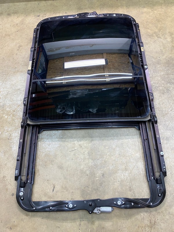 07-13 BMW E70 X5 Electric Panoramic Glass Sunroof Moonroof Complete Assmbly OEM✅