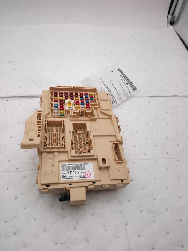 2019 Hyundai Elantra Body Control Module OEM 95400G3970 Used 79K Miles
