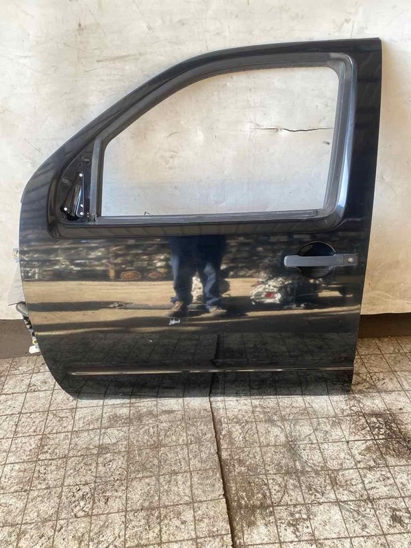 Front Door NISSAN FRONTIER Left 05 06 07 08 09 10 11