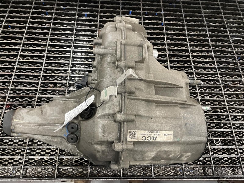 15-'20 CADILLAC ESCALADE ESV Transfer Case M5U NQH 118k miles 6 Month Wnty!