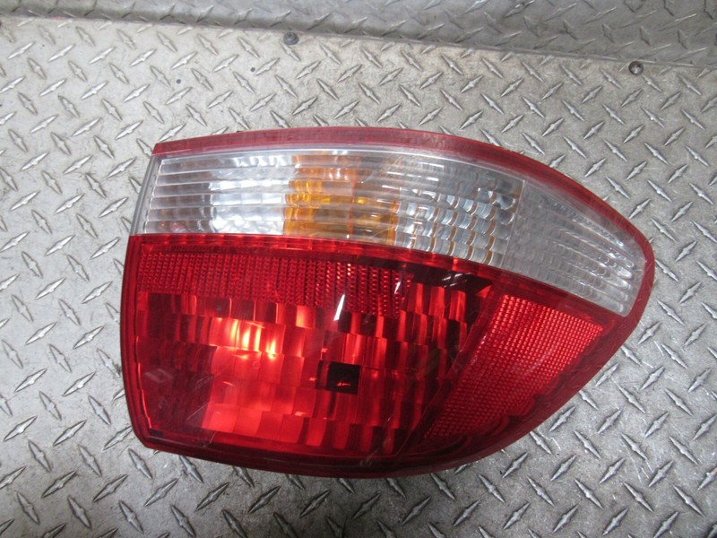 01 02 HONDA ACCORD SEDAN LEFT DRIVER REAR QUARTER PANEL MOUNTED TAIL LIGHT LAMP