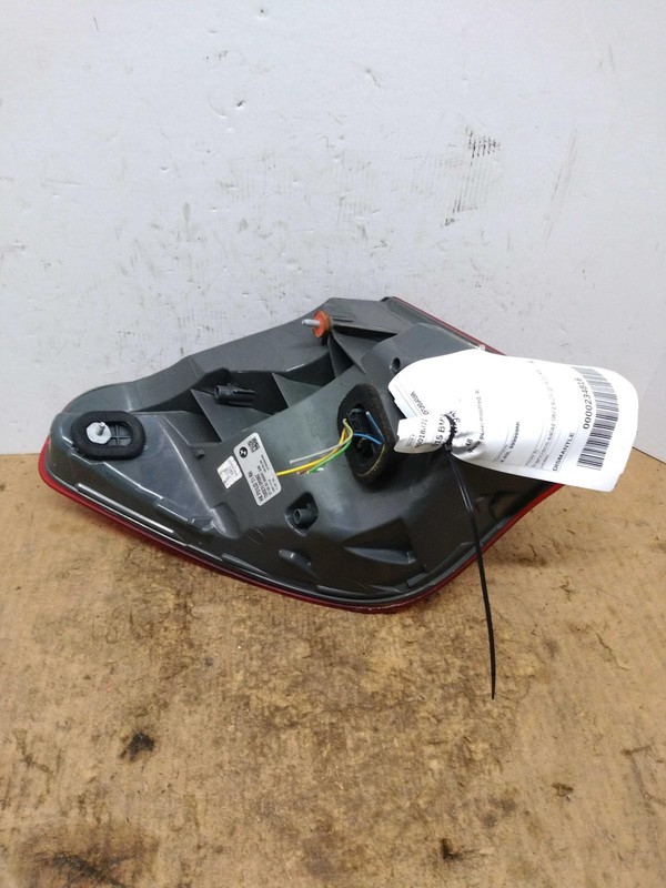 2015 BMW 750i Right Blue Tail Light Assembly 265773 108K Miles Used