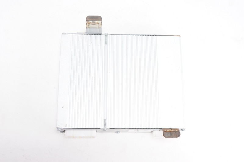 TOYOTA LAND CRUISER Audio Amplifier AMP JBL Harman Becker OEM 2003 - 2007