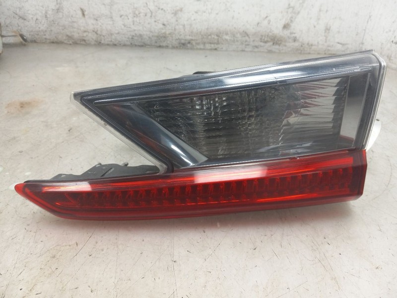 15 16 17 18 LEXUS RC350 PASSENGER RIGHT TAIL LIGHT DECKLID MOUNTED