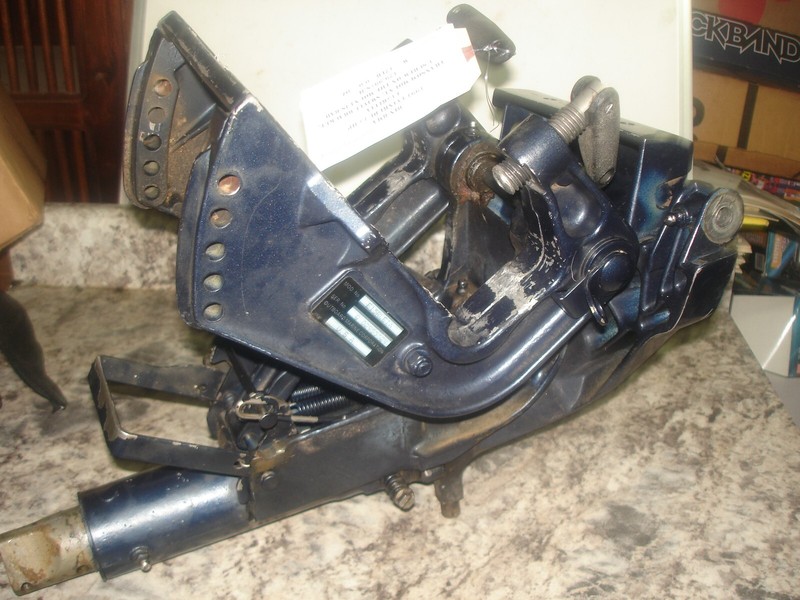 1991 Evinrude 15hp e15rleIa transom mount bracketboat motor part bin BMA