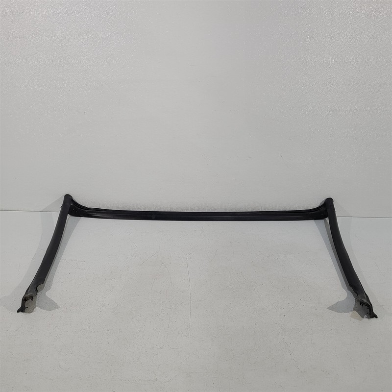 03-04 Mustang Cobra Convertible Front Windshield Weatherstrip Seal Aa7090