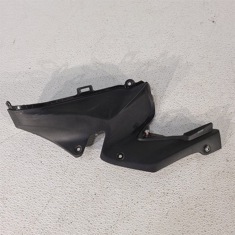 2021 Kawasaki Z900 RH Rear Inner Fairing 14093-0916 PS1013