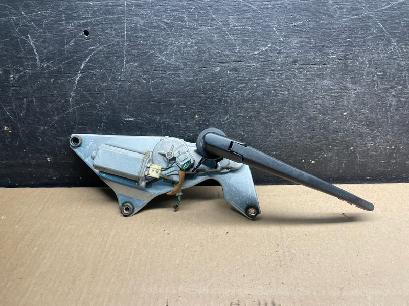 2003 to 2011 Honda Element Rear Windshield Washer Wiper Motor U9259 PS