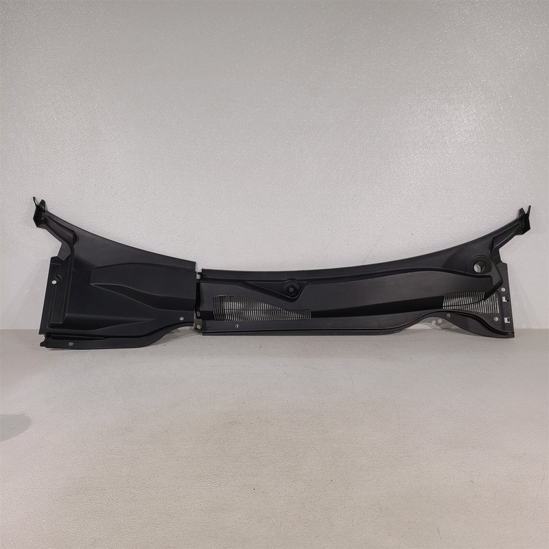 10-15 Camaro SS Windshield Wiper Cowl Trim Panel Aa7433