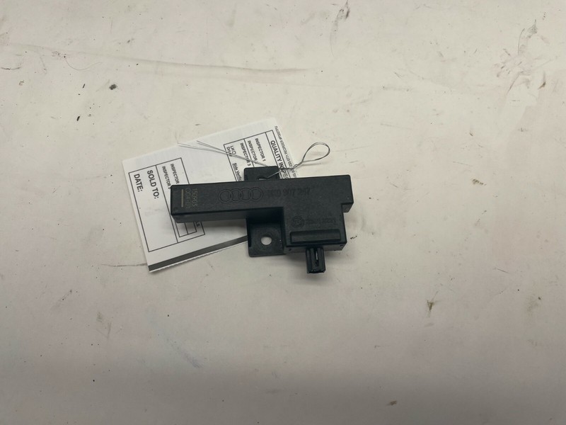 2012-2017 AUDI S7 KEYLESS ENTRY ANTENNA CONTROL UNIT SENSOR OEM