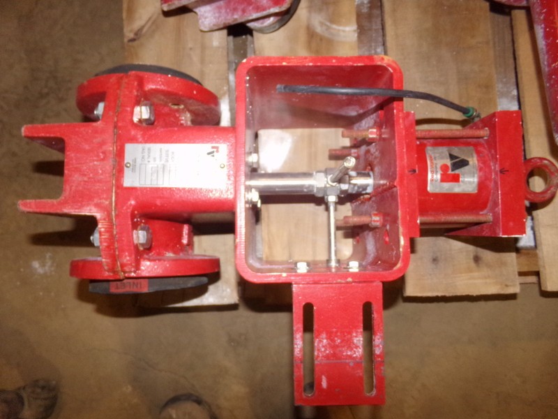 Red Valve Co 02-3487 Series 5200 Pinch Valve *FREE SHIPPING*