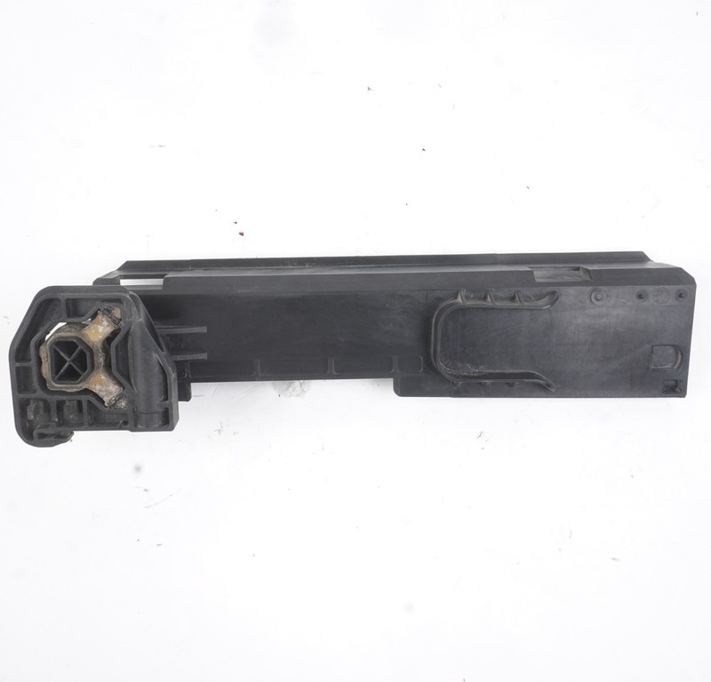 2014 - 2021 BMW i3 i3s I01 RADIATOR RIGHT SIDE MOUNT SUPPORT FRAME BRACKET OEM