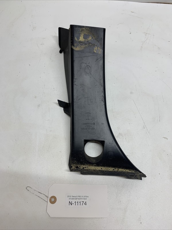 TESLA MODEL S LIFTGATE TRIM COVER RIGHT 2016-2020 1006675-00 11174 B22