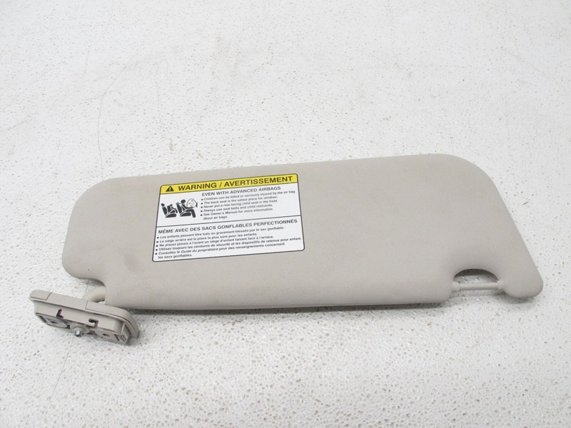 17 JAGUAR X760 XE 18-23 E F I PACE SUN VISOR SUNVISOR SHADE LEFT FRONT OEM 10302