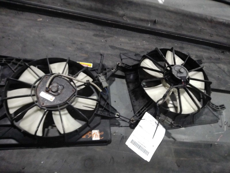 2011 Honda Element Engine Cooling Fan Motor OEM Grey 2.4L 141K Miles