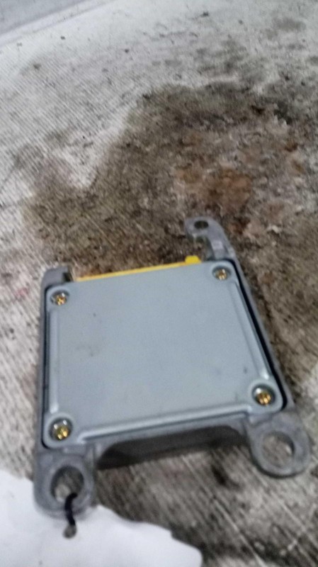 Used Air Bag Module fits: 2002 Toyota Rav4 Air Bag under console US market Grade