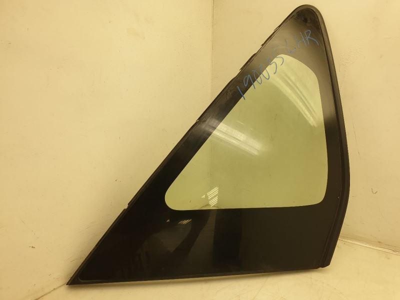 12-17 TOYOTA PRIUS V THREE DRIVER SIDE QUARTER GLASS