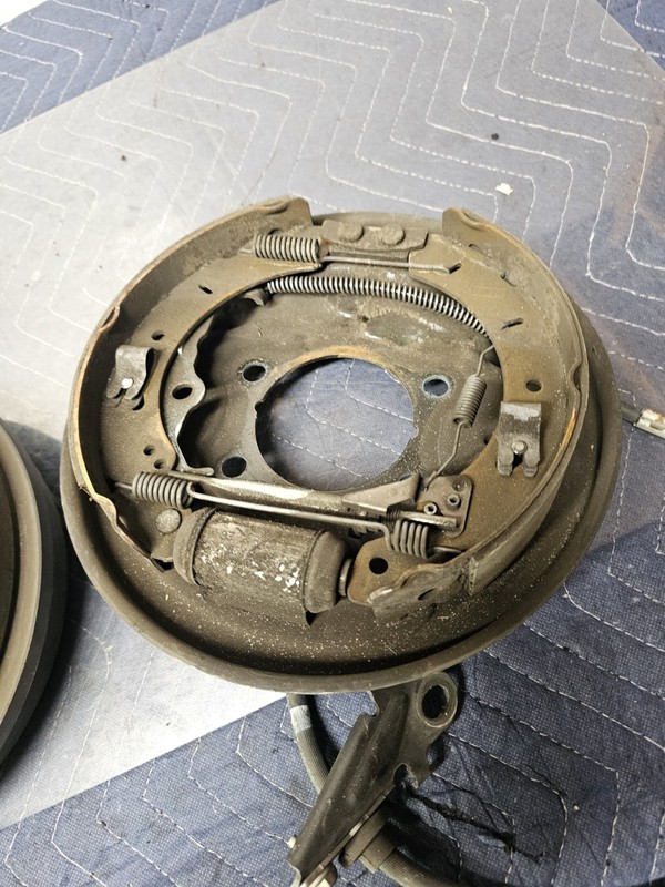 12-18 FORD FOCUS REAR LEFT LH DRIVER SIDE DrumWHEEL HUB OEM