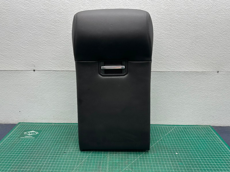 13-17 Range Rover L405 REAR SEAT ARMREST W/ CUPHOLDERS Black OEM