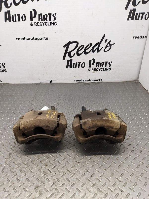 06-10 Saturn Sky Red Line Front Right Left Passenger Driver Brake Calipe 1171278