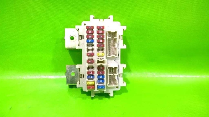11 12 TITAN INTERIOR CABIN FUSE RELAY BOX OEM 4202-19