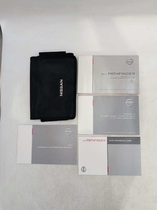 2017 NISSAN PATHFINDER OWNERS MANUAL WITH CASE AND FREE SHIPPING
