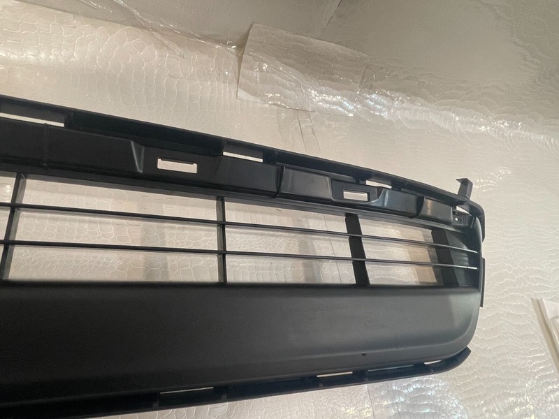 OEM2011 - 2013 Toyota Highlander Front Lower Grille53102-0E020