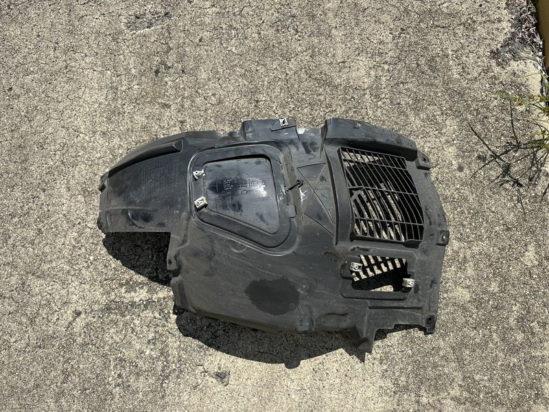 BMW 5 F10 interior fender front left3.00 diesel 7187043-10