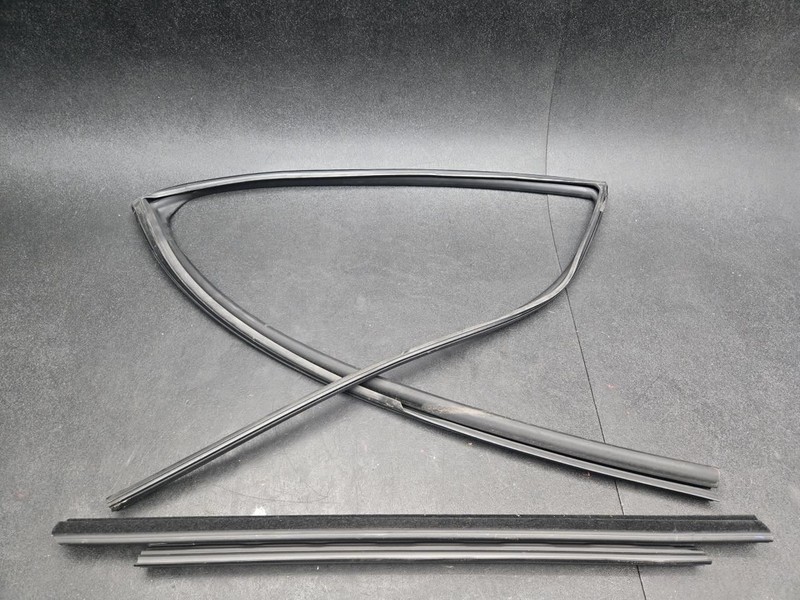 2PC Rear Left Door Window Run + Belt Weatherstrip Set 2023 Toyota RAV4 2019-2025