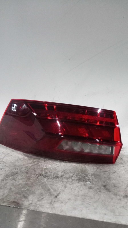 2020 Volkswagen Jetta Right Tail Light Assembly Black OEM Used 731155