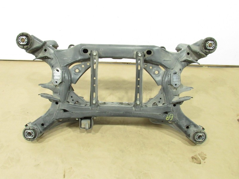 19-21 Genesis G70 2020 2.0L RWD Rear Suspension Crossmember Subframe ;:O