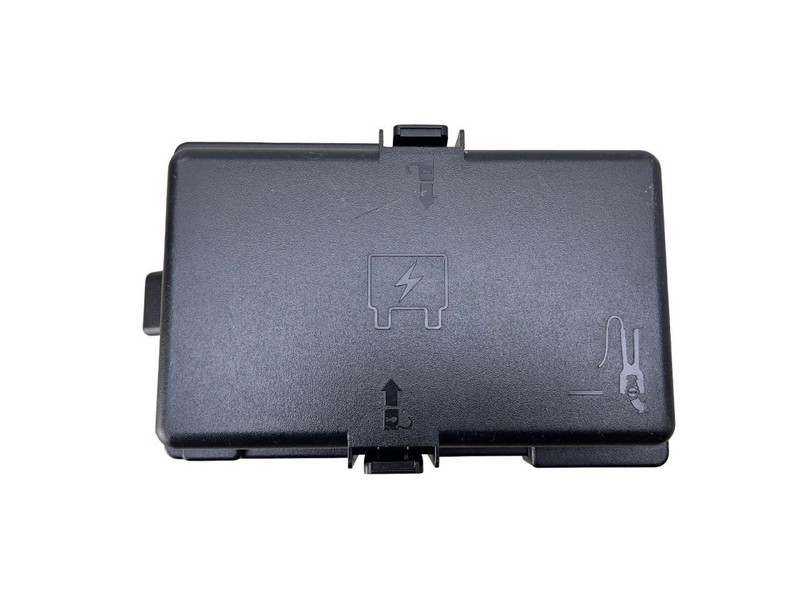 2017-2018 Chrysler Pacifica Engine Fuse Box