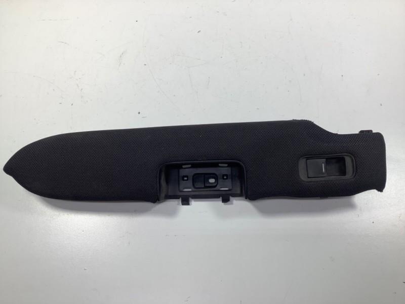 07 HONDA CR-V RIGHT REAR DOOR ARM REST 83702-SWA-A11ZB OEM