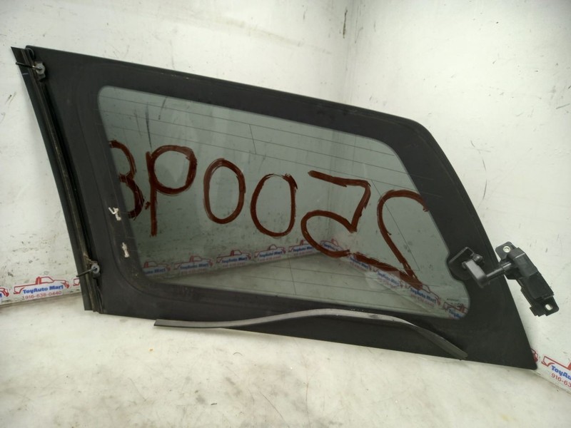 04-10 TOYOTA SIENNA LE PASSENGER RIGHT QUARTER GLASS WITHOUT ANTENNA