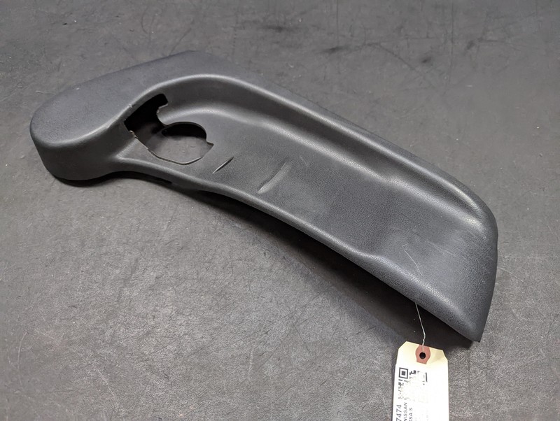 Front Left Seat Outer Side Cover 2017 Nissan Versa 87380-9KN1A 2016 2018 2019